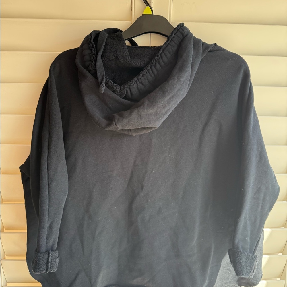 Frank and Eileen Relaxed Kane Capelet Hoodie in Black (Size XS) - Picture 7 of 11